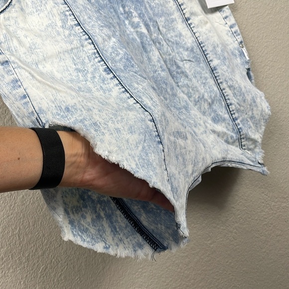 NWT One Teaspoon Luxe Harem Shorts Denim Classic Chambray Relaxed Sz 26 - Picture 6 of 16